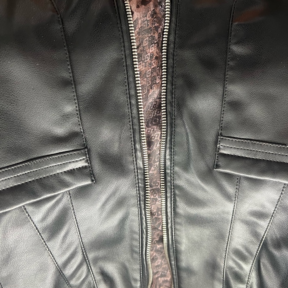 Faux Leather jacket - Picture 6 of 9
